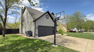 1397 S Brentwood Drive, Olathe, KS 66062