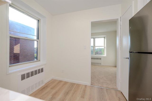 99 Randall Avenue 4-L, Freeport, NY 11520