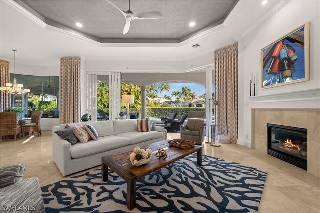 8812 Muirfield DR, Naples, FL 34109