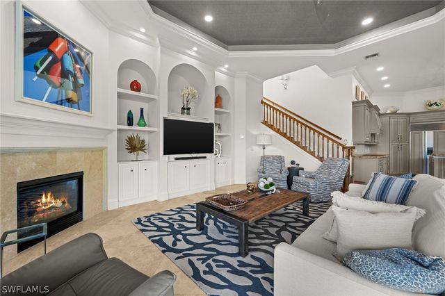 8812 Muirfield DR, Naples, FL 34109