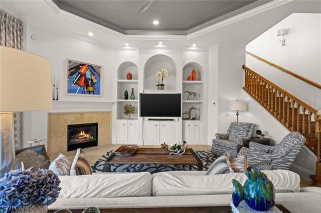 8812 Muirfield DR, Naples, FL 34109