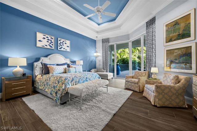 8812 Muirfield DR, Naples, FL 34109