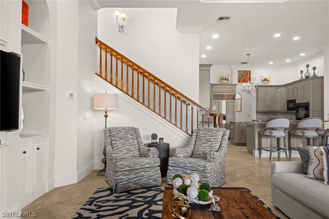 8812 Muirfield DR, Naples, FL 34109