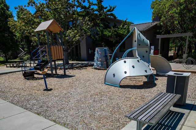 4245 Rickeys Way D, Palo Alto, CA 94306