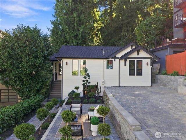 4011 SW Maryland Place, Seattle, WA 98116