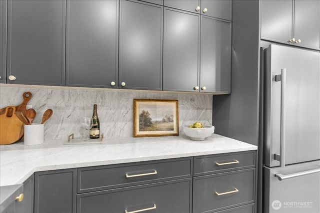 4011 SW Maryland Place, Seattle, WA 98116