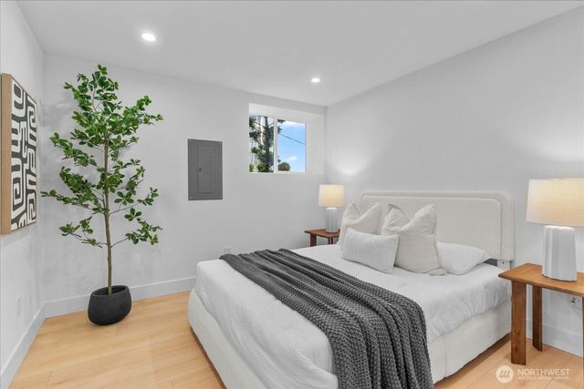 4011 SW Maryland Place, Seattle, WA 98116