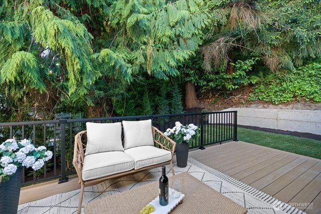 4011 SW Maryland Place, Seattle, WA 98116