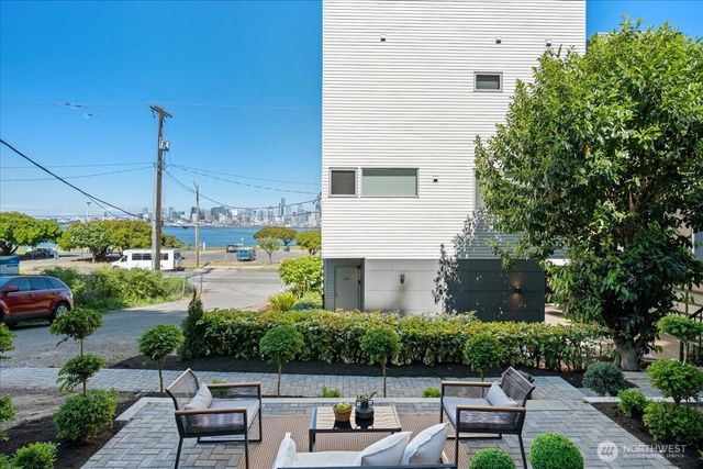 4011 SW Maryland Place, Seattle, WA 98116