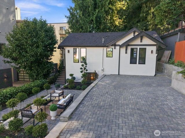 4011 SW Maryland Place, Seattle, WA 98116