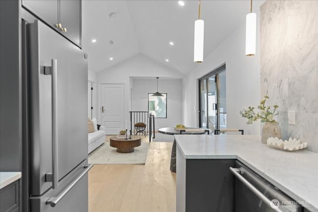 4011 SW Maryland Place, Seattle, WA 98116