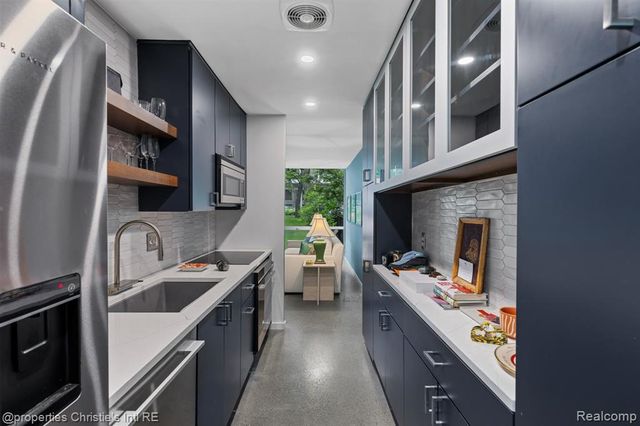 1351 Nicolet Place, Detroit, MI 48207