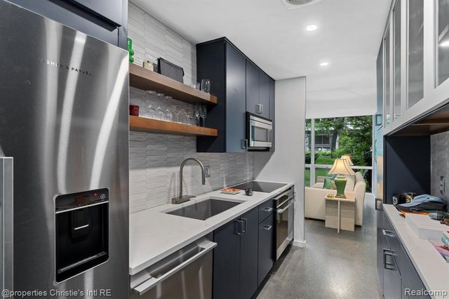 1351 Nicolet Place, Detroit, MI 48207