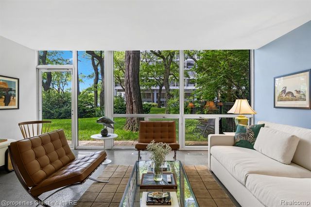 1351 Nicolet Place, Detroit, MI 48207