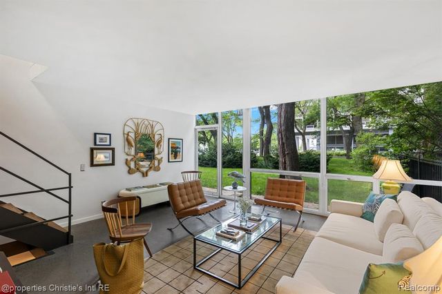 1351 Nicolet Place, Detroit, MI 48207