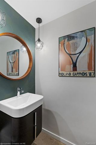 1351 Nicolet Place, Detroit, MI 48207