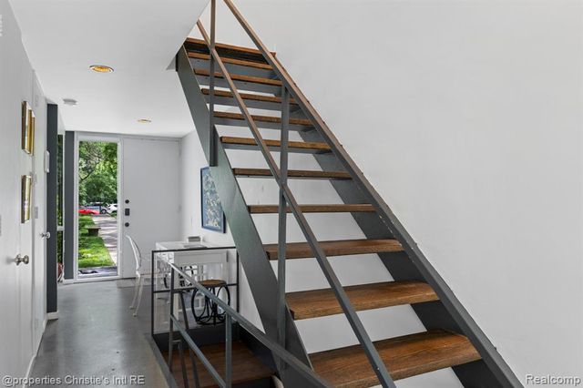 1351 Nicolet Place, Detroit, MI 48207