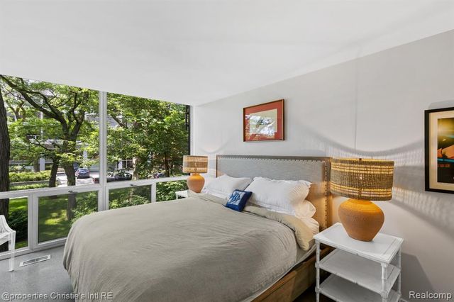 1351 Nicolet Place, Detroit, MI 48207