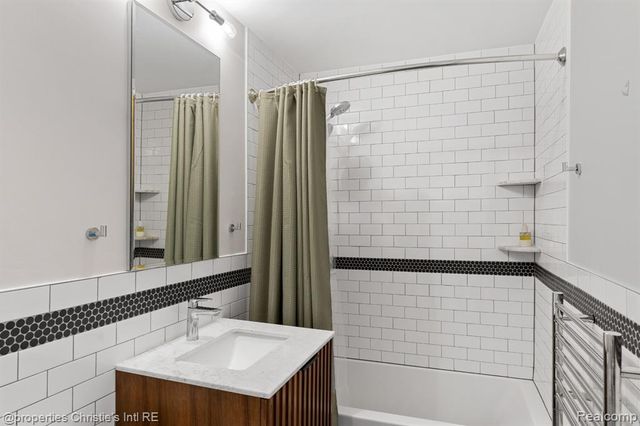 1351 Nicolet Place, Detroit, MI 48207