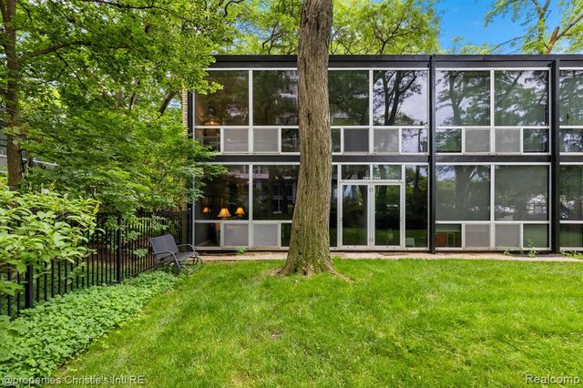 1351 Nicolet Place, Detroit, MI 48207