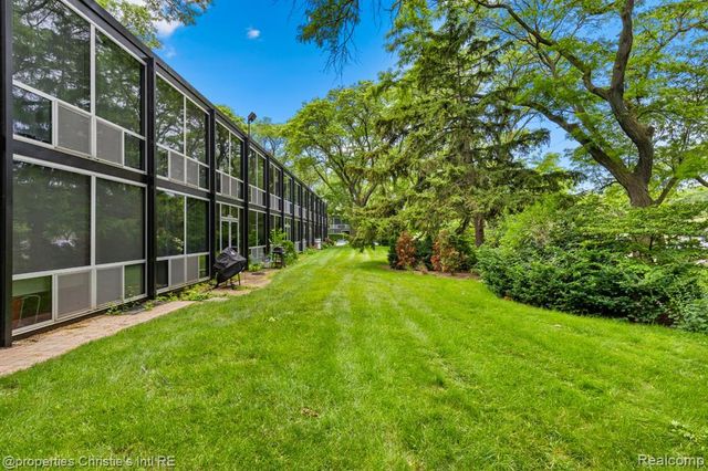 1351 Nicolet Place, Detroit, MI 48207