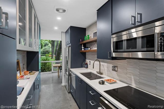 1351 Nicolet Place, Detroit, MI 48207