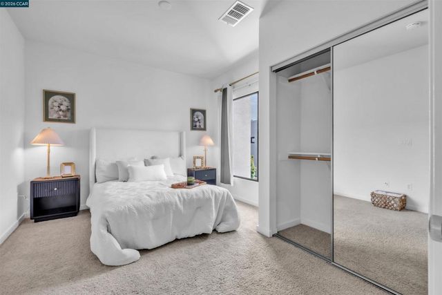 405 Palisade Dr, Oakland, CA 94607