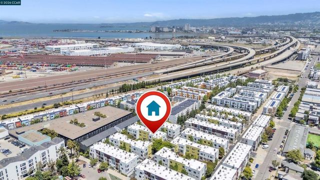 405 Palisade Dr, Oakland, CA 94607
