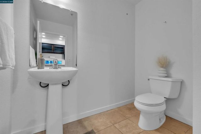 405 Palisade Dr, Oakland, CA 94607