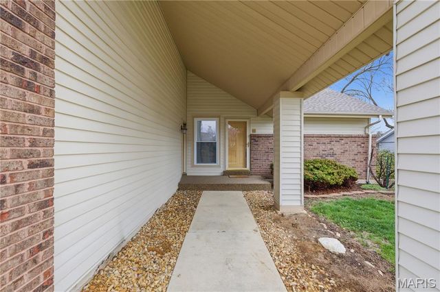 5325 Springtrail Drive, Black Jack, MO 63033
