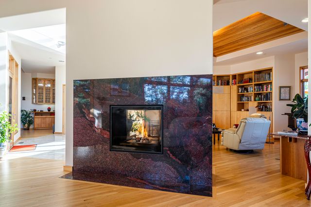 786 Pompadour Drive, Ashland, OR 97520