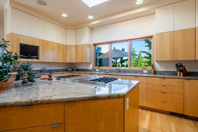 786 Pompadour Drive, Ashland, OR 97520