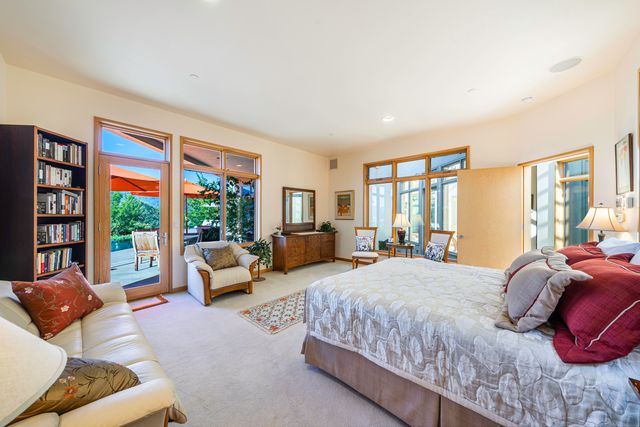 786 Pompadour Drive, Ashland, OR 97520