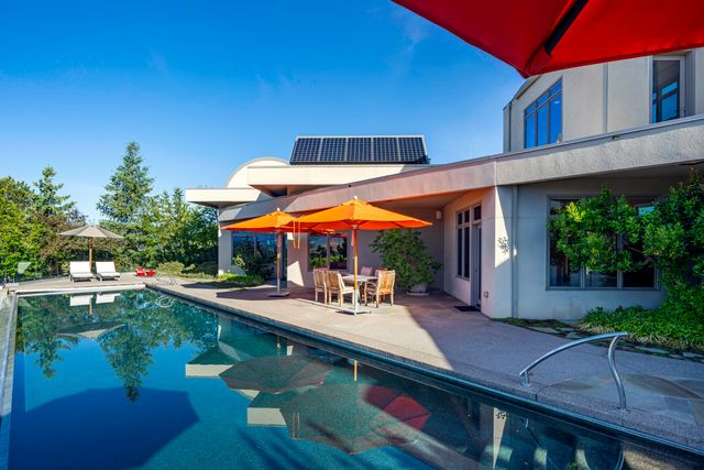 786 Pompadour Drive, Ashland, OR 97520