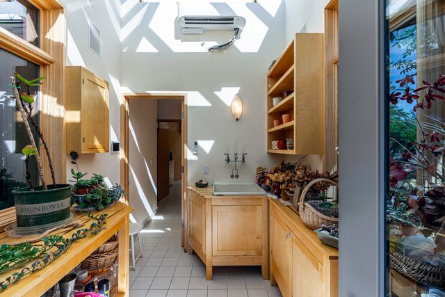 786 Pompadour Drive, Ashland, OR 97520