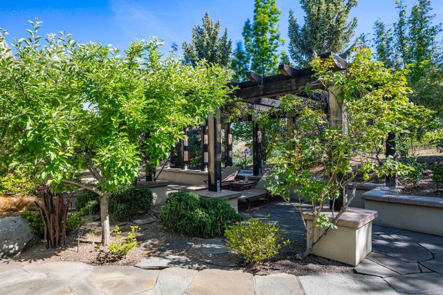 786 Pompadour Drive, Ashland, OR 97520
