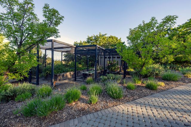 786 Pompadour Drive, Ashland, OR 97520