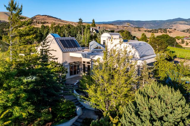 786 Pompadour Drive, Ashland, OR 97520