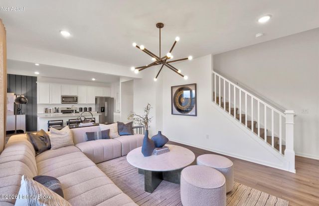 16931 Aiken Ridge Cir, Louisville, KY 40245