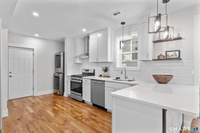 54 Plaza Avenue 1, Waterbury, CT 06710