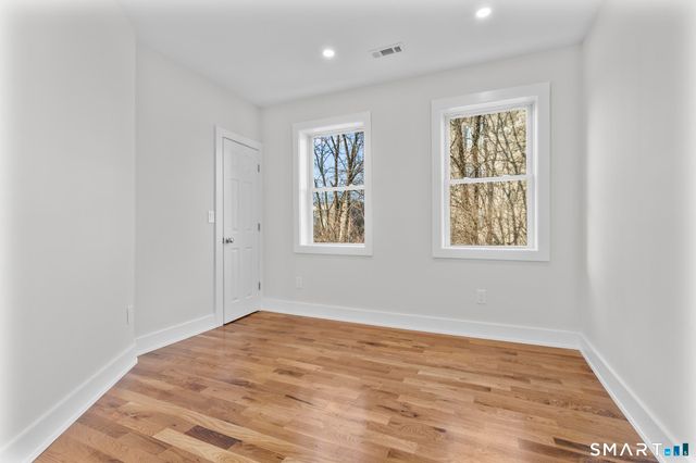 54 Plaza Avenue 1, Waterbury, CT 06710