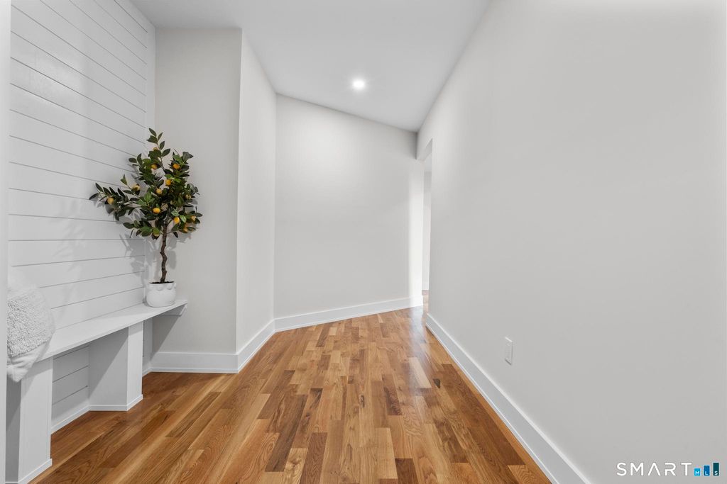 54 Plaza Avenue 1, Waterbury, CT 06710