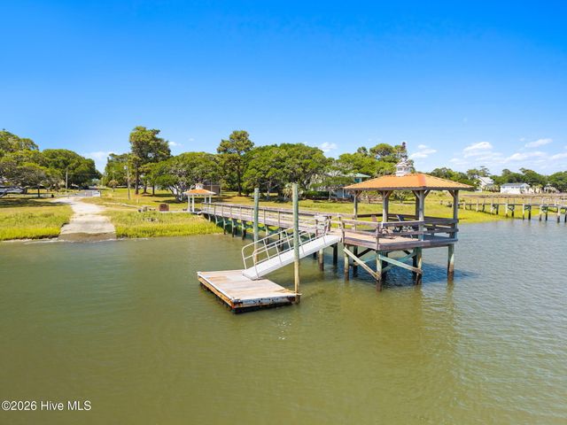 2675 Nags Head Road SW, Supply, NC 28462
