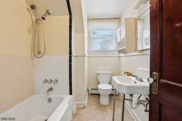 803 Devon St, Kearny Town, NJ 07032
