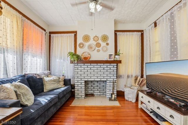 803 Devon St, Kearny Town, NJ 07032