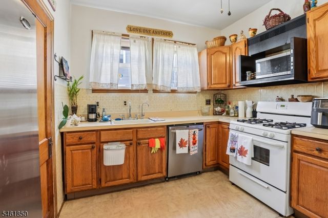 803 Devon St, Kearny Town, NJ 07032