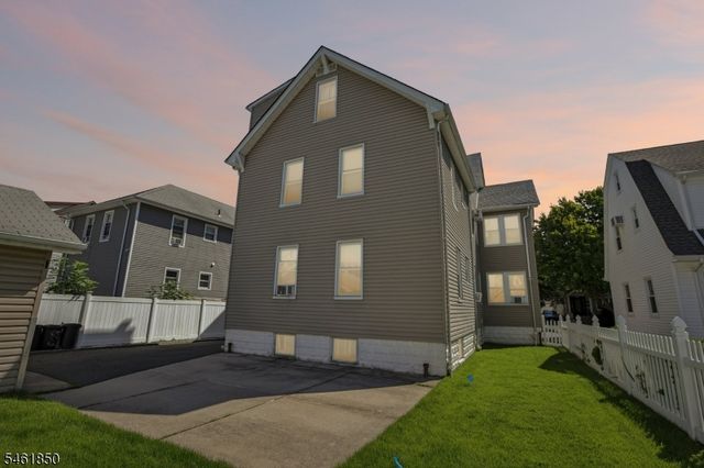 803 Devon St, Kearny Town, NJ 07032