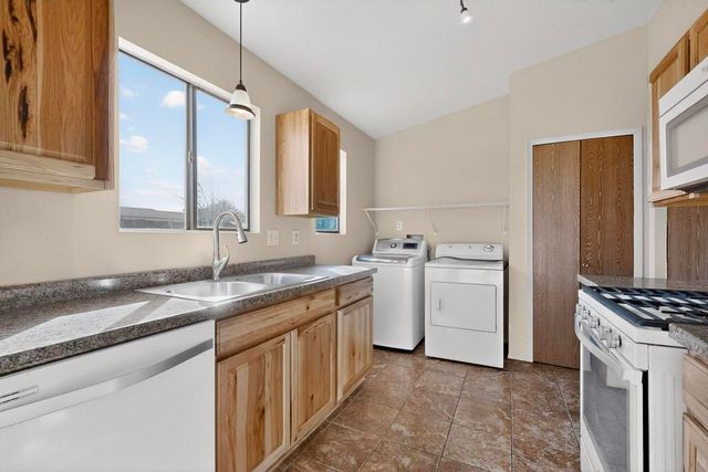 480 Chippewa Drive SW, Rio Rancho, NM 87124