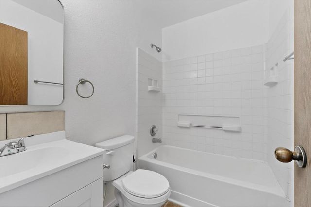 480 Chippewa Drive SW, Rio Rancho, NM 87124