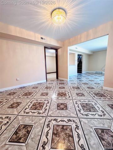36125 Beverly Drive, Sterling Heights, MI 48310